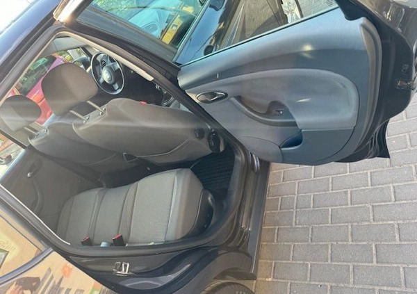 Seat Toledo cena 20000 przebieg: 210000, rok produkcji 2006 z Warszawa małe 121